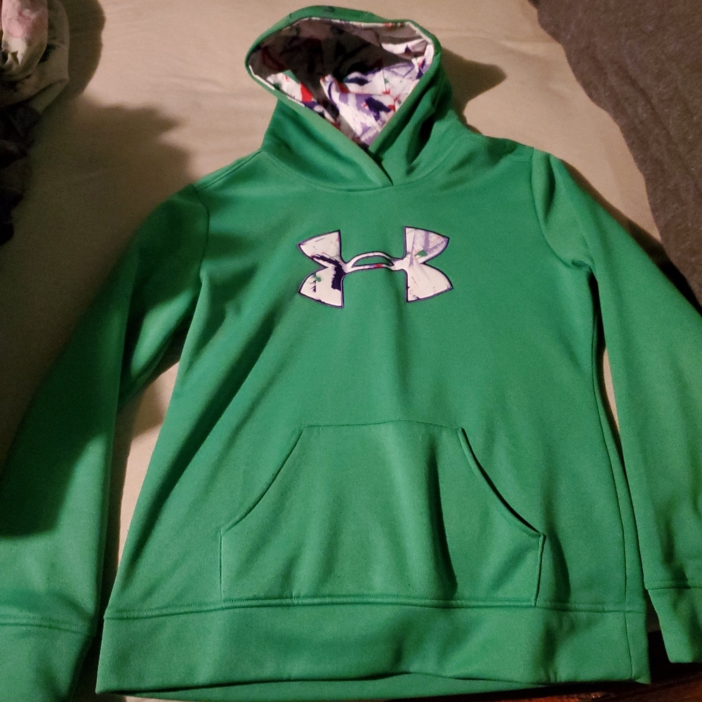 Under armour sweatshirt